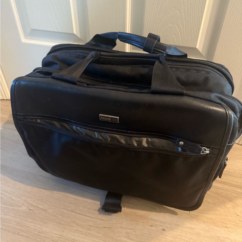 Black Think Tank Camera Bag Think Tank Photo Urban Disguise 60 Classic briefcase